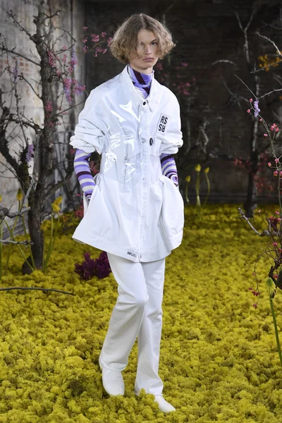 Look 62